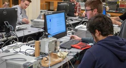 2021年美国大学最具价值专业排名揭晓 计算机软硬件专业荣登吸金榜首